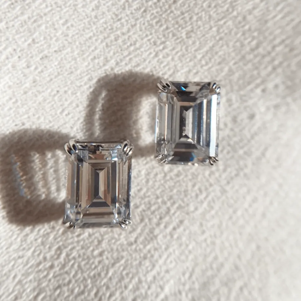 CARAT* London Fulton Double Prong Stud Earrings