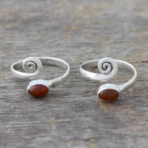 Curls' Carnelian Toe Rings