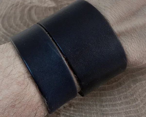 Leather Cuff Bracelet Grommet Buckle