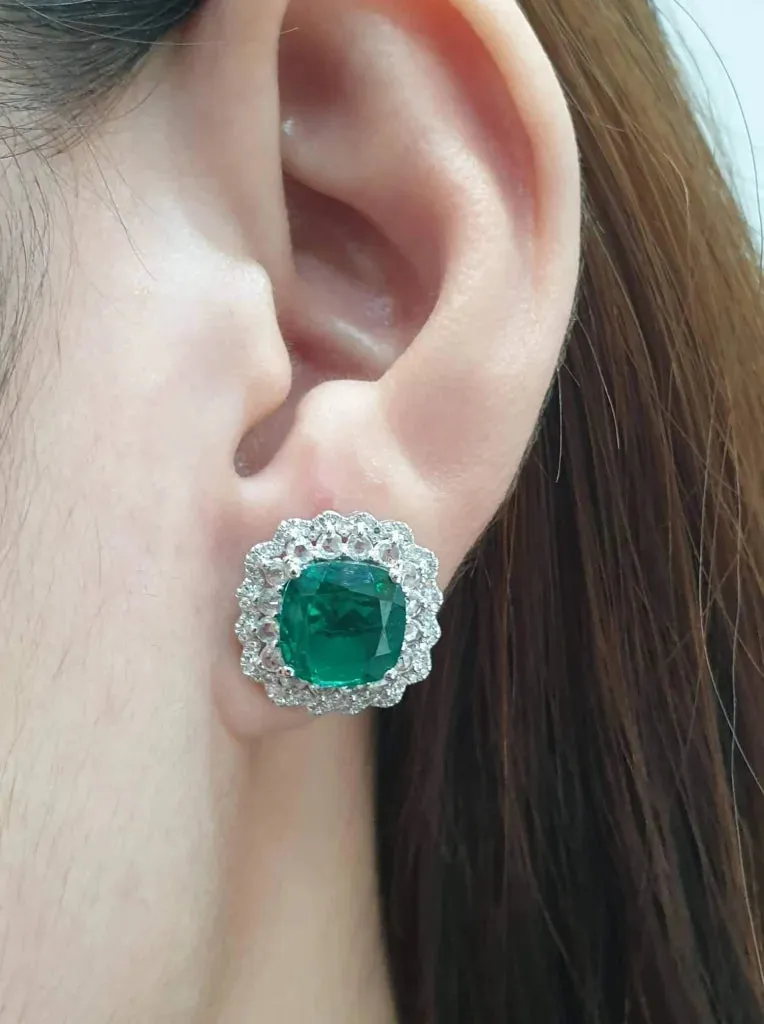 #LVNA2024 | Diamantes Green Emerald Halo Cushion Gemstones Diamond Earrings 14kt