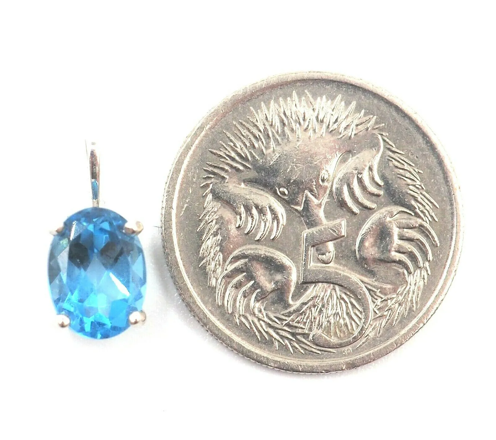 Topaz 9ct White Gold Pendant