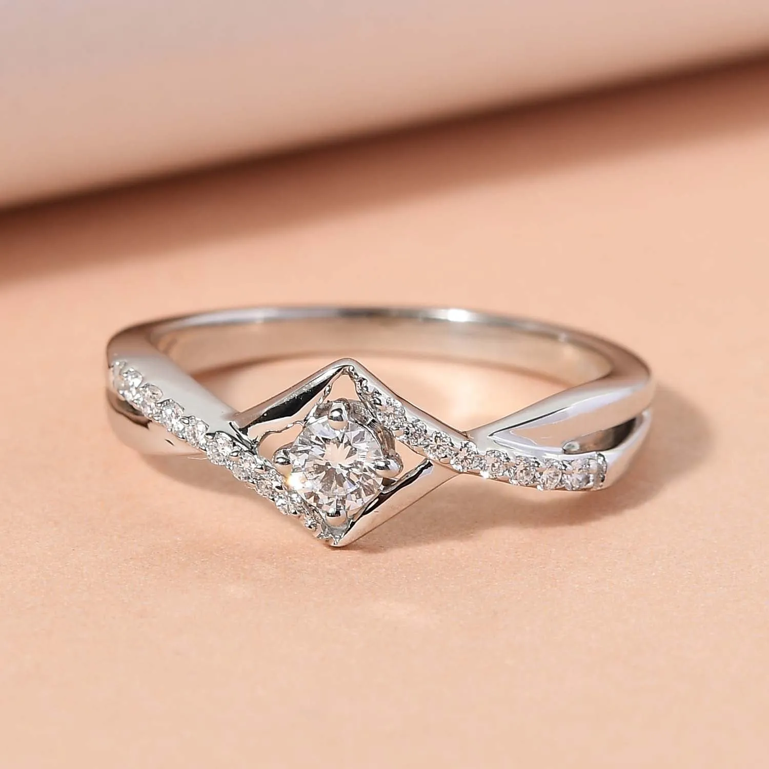 Versa Diamond Engagement Ring in Platinum