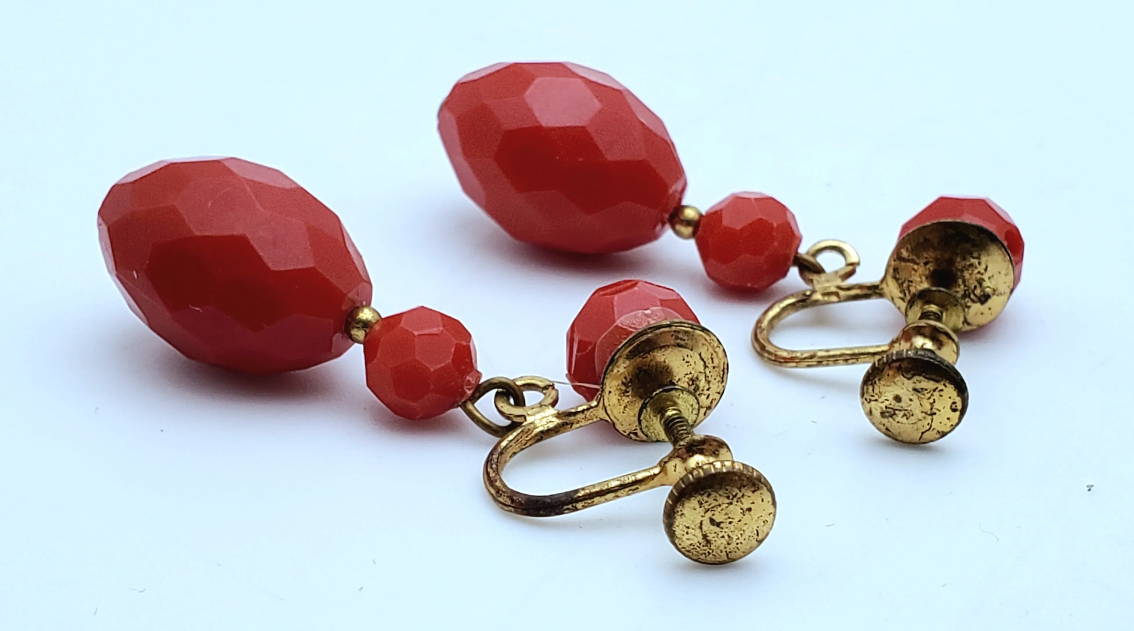 Vintage Faceted Red Plastic Bead Dangle Screw Back Earrings