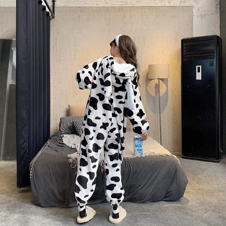 Women's Cow Printed Coral Velvet Pajamas